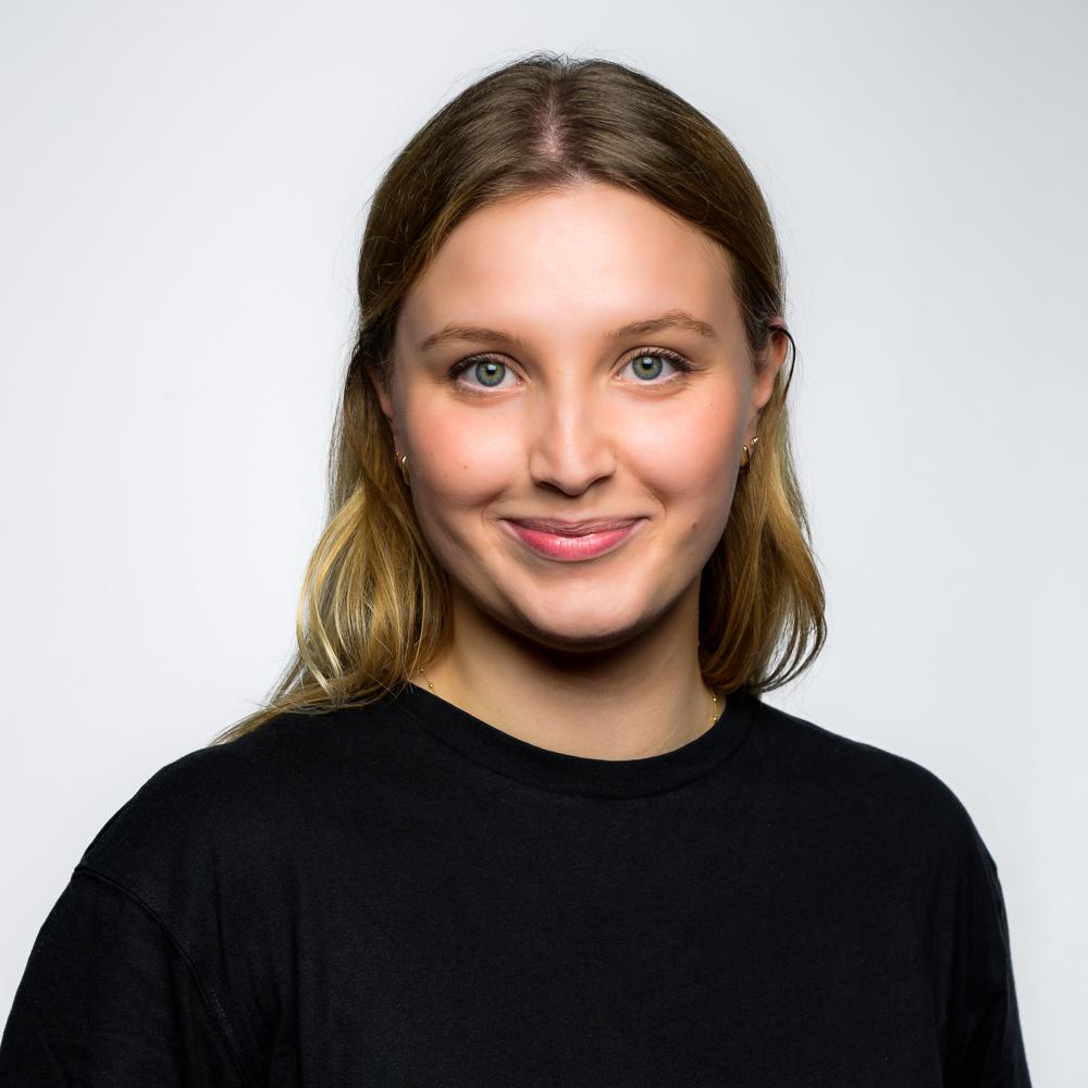 Magdalena Szemioth, researcher / account manager